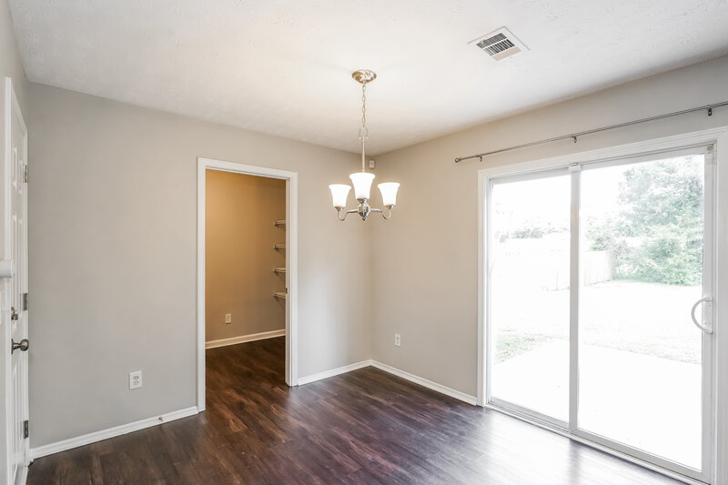 1,925/Mo, 2878 Creekbend Dr Nashville, TN 37207 Dining Room View