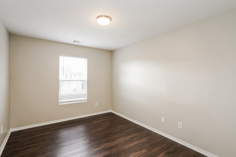 1,925/Mo, 2878 Creekbend Dr Nashville, TN 37207 Bedroom View