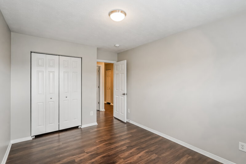 1,925/Mo, 2878 Creekbend Dr Nashville, TN 37207 Bedroom View 2