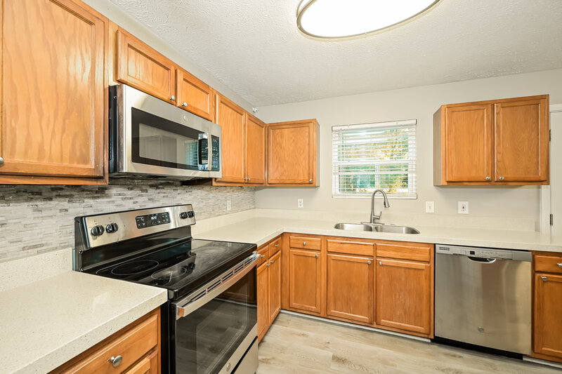 2,495/Mo, 805 General Barksdale Dr Smyrna, TN 37167 Kitchen View 2