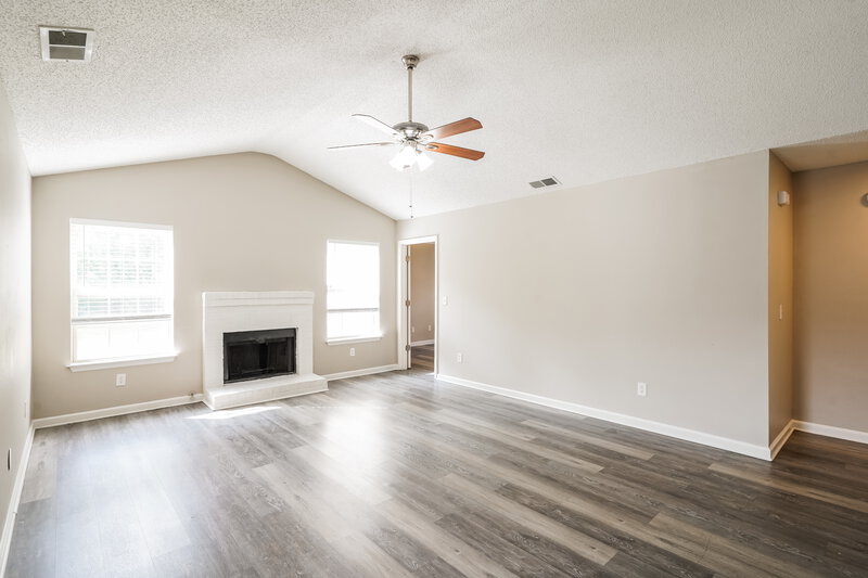 2,295/Mo, 3944 Rock Creek Dr Antioch, TN 37013 Living Room View