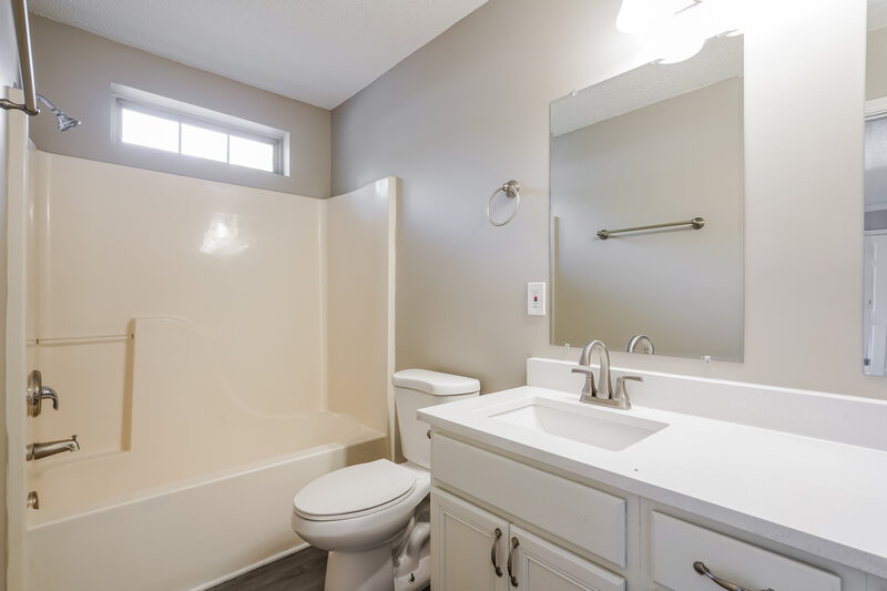 2,295/Mo, 3944 Rock Creek Dr Antioch, TN 37013 Bathroom View