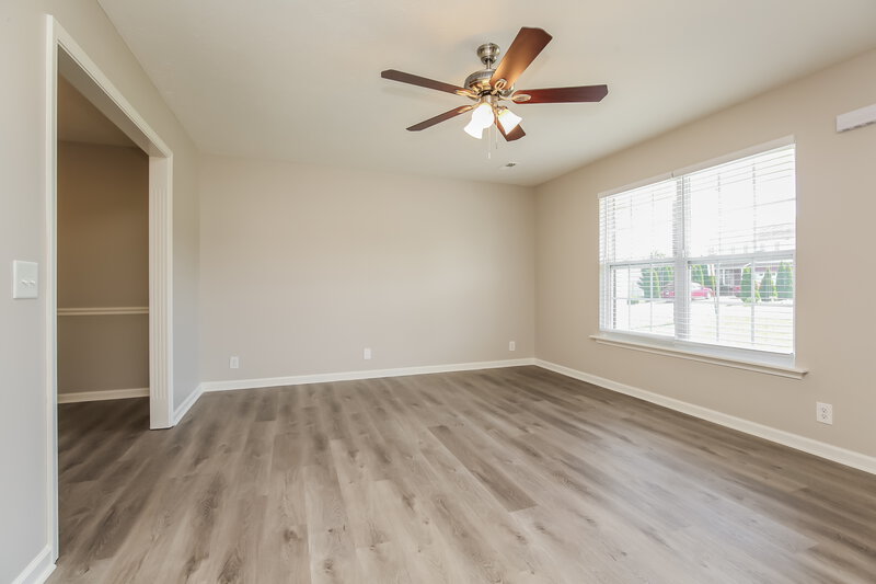 2,285/Mo, 606 Martinsdale Ct La Vergne, TN 37086 Living Room View