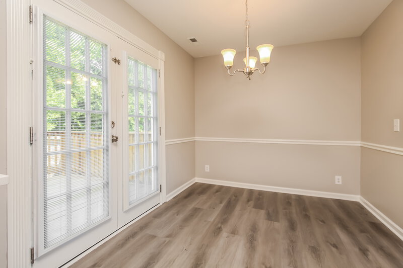 2,285/Mo, 606 Martinsdale Ct La Vergne, TN 37086 Dining Room View 2