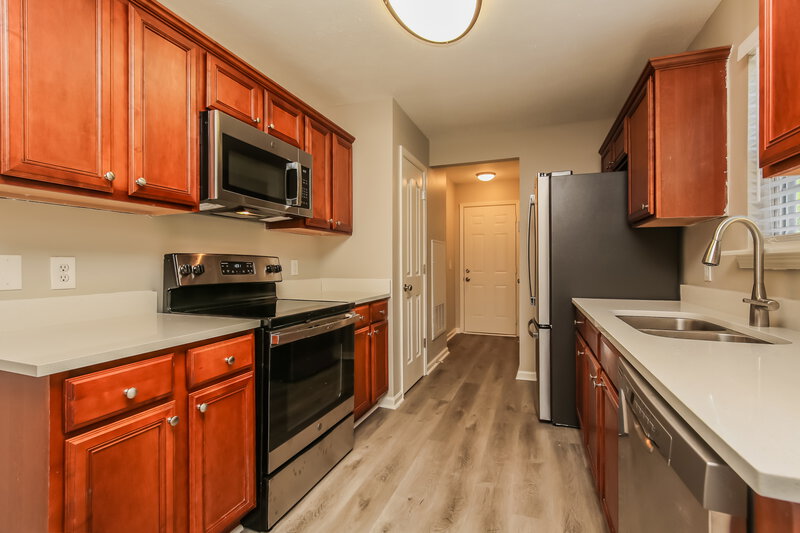 2,285/Mo, 606 Martinsdale Ct La Vergne, TN 37086 Kitchen View 2