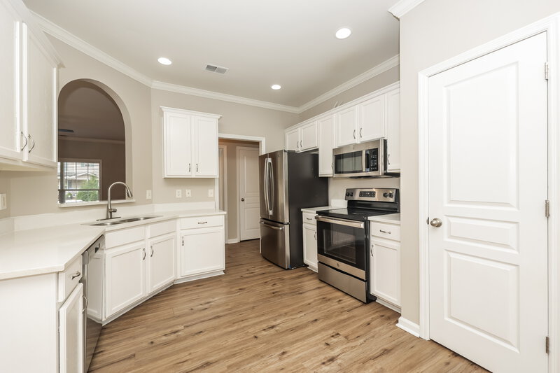 2,079/Mo, 7416 Maggie Dr Antioch, TN 37013 Kitchen View 2