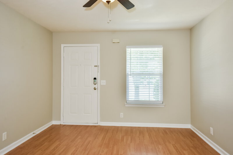 1,960/Mo, 7048 S Hampton Boulevard Antioch, TN 37013 Living Room View 2