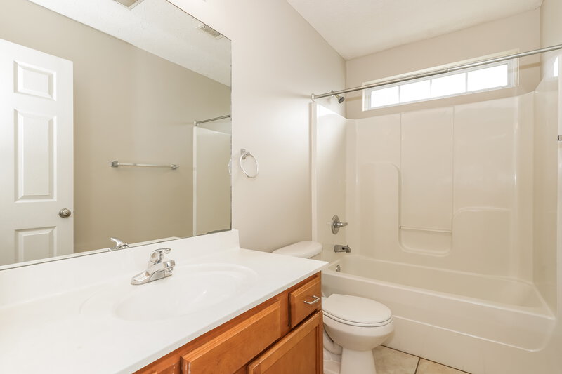 1,715/Mo, 574 Rose Cottage Circle Gallatin, TN 37066 Bathroom View