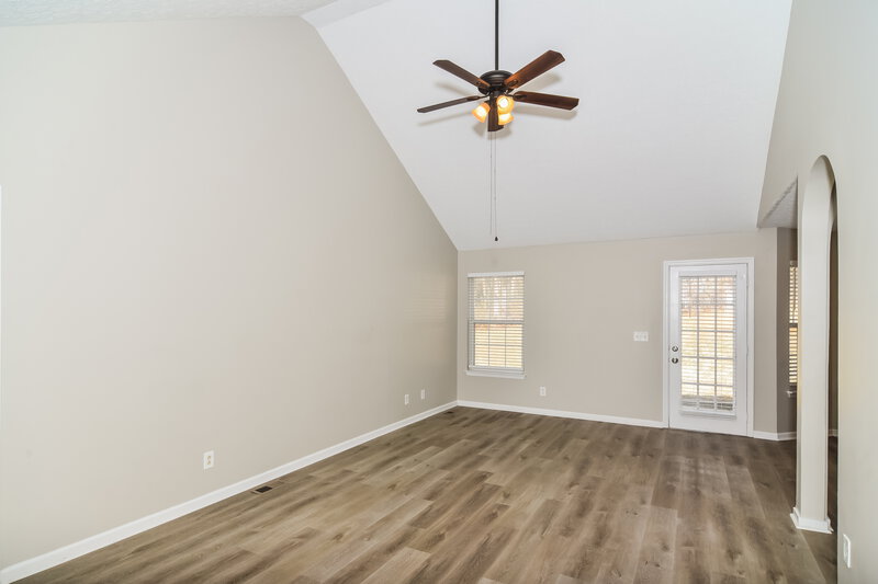1,960/Mo, 125 Cartwright Parkway Goodlettsville, TN 37072 Living Room View