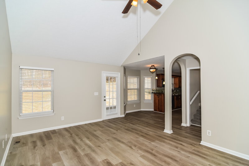 1,960/Mo, 125 Cartwright Parkway Goodlettsville, TN 37072 Living Room View 4