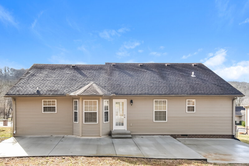 1,960/Mo, 125 Cartwright Parkway Goodlettsville, TN 37072 Rear View