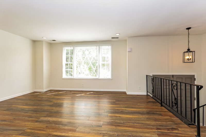 2,230/Mo, 121 Lakeside Park Drive Hendersonville, TN 37075 Living Room View