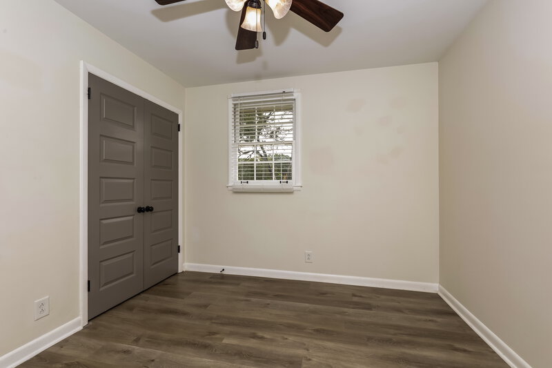 2,230/Mo, 121 Lakeside Park Drive Hendersonville, TN 37075 Main Bedroom View 2