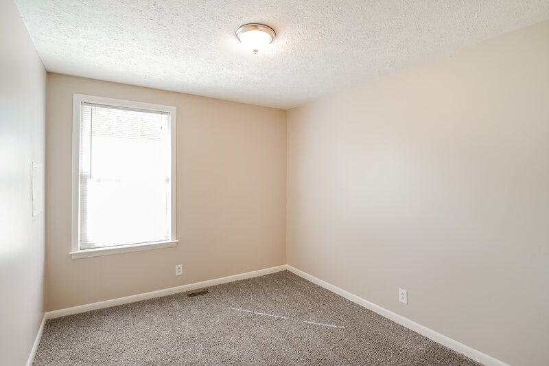 2,180/Mo, 142 Creekwood Lane Hendersonville, TN 37075 Main Bedroom View