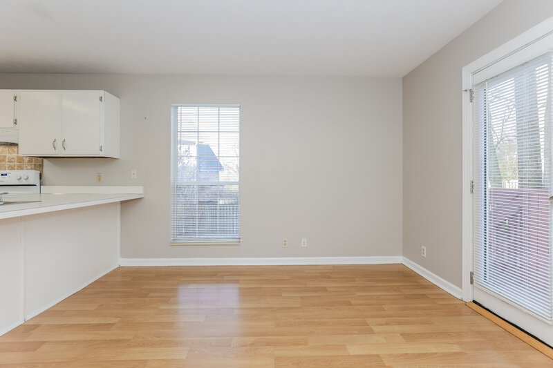 2,105/Mo, 5948 Colchester Drive Hermitage, TN 37076 Dining Room View 2