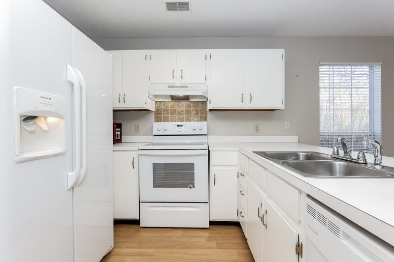 2,105/Mo, 5948 Colchester Drive Hermitage, TN 37076 Kitchen View