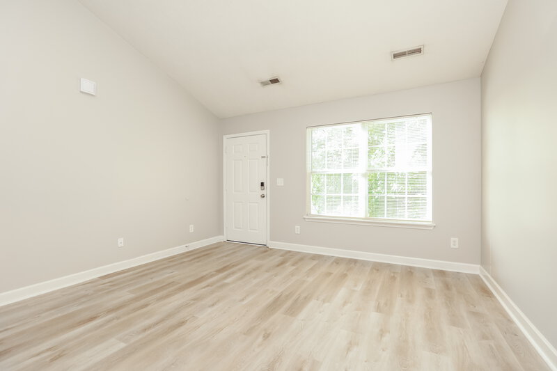2,880/Mo, 641 Belgium Drive Hermitage, TN 37076 Living Room View 2