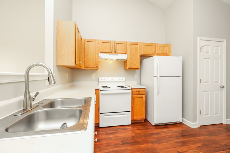 2,880/Mo, 641 Belgium Drive Hermitage, TN 37076 Kitchen View 2