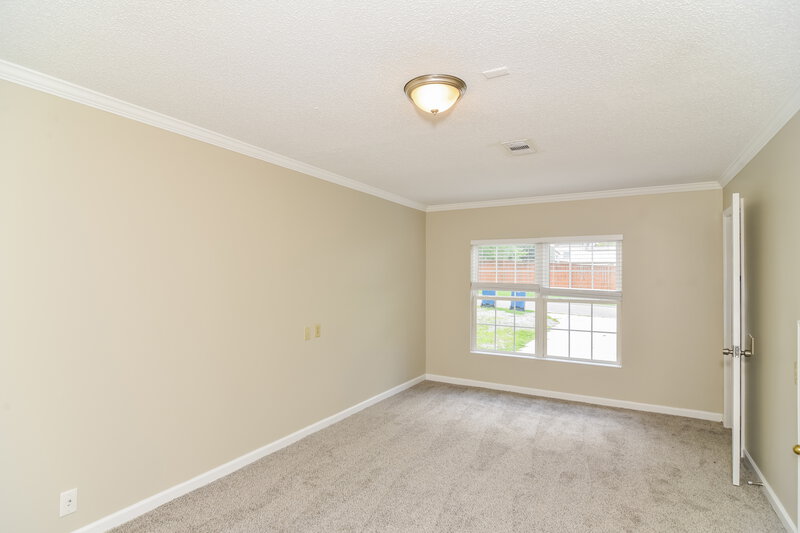 1,900/Mo, 432 Cedar Park Circle La Vergne, TN 37086 Family Room View