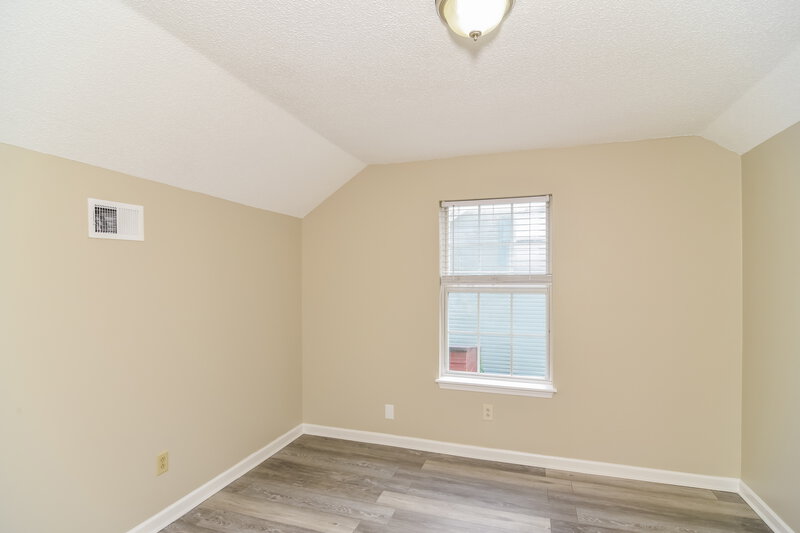 1,900/Mo, 432 Cedar Park Circle La Vergne, TN 37086 Bedroom View 2