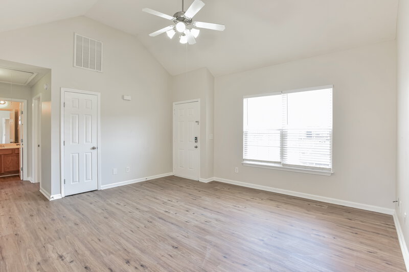 1,605/Mo, 154 Dreville Drive La Vergne, TN 37086 Living Room View 2