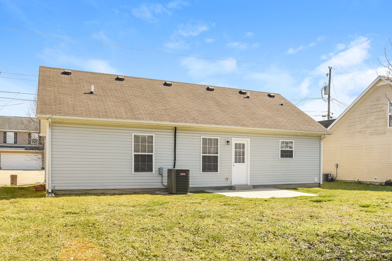 1,605/Mo, 154 Dreville Drive La Vergne, TN 37086 Rear View