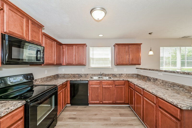 2,050/Mo, 3017 RG Buchanan Drive La Vergne, TN 37086 Kitchen View