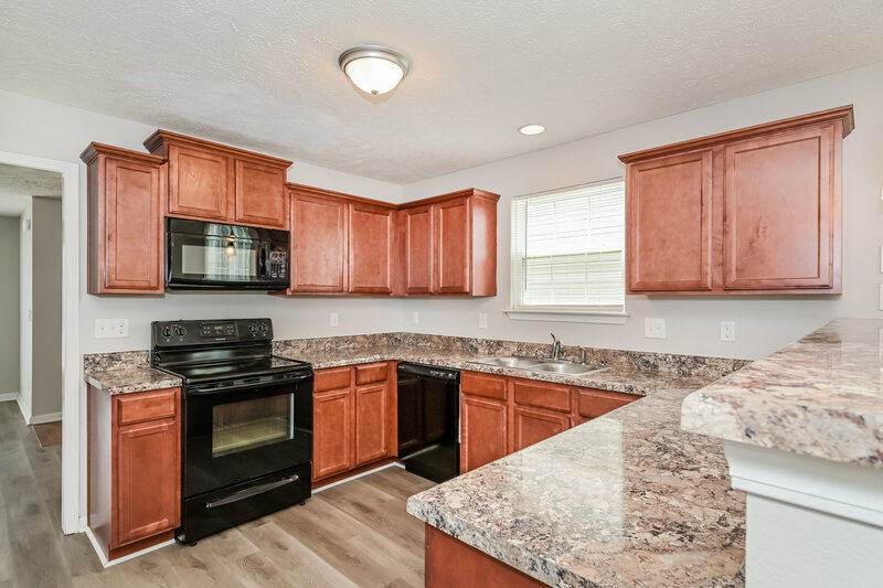 2,050/Mo, 3017 RG Buchanan Drive La Vergne, TN 37086 Kitchen View 2