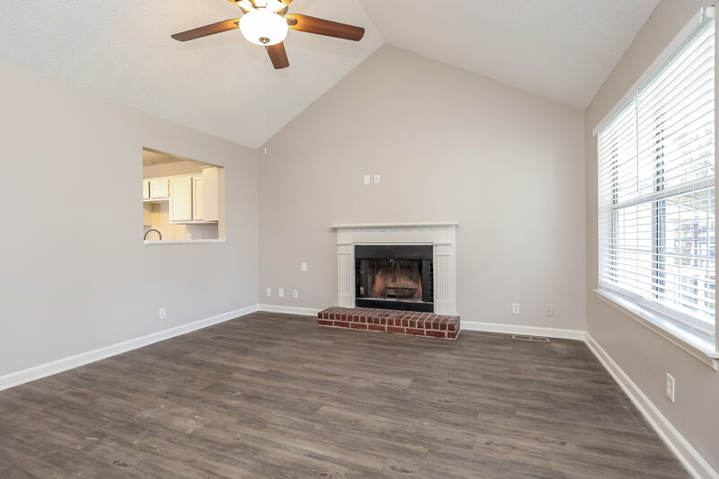 1,785/Mo, 1437 Mohawk Trail Madison, TN 37115 Living Room View 2