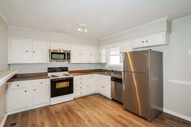 1,895/Mo, 621 Farview Drive Madison, TN 37115 Kitchen View