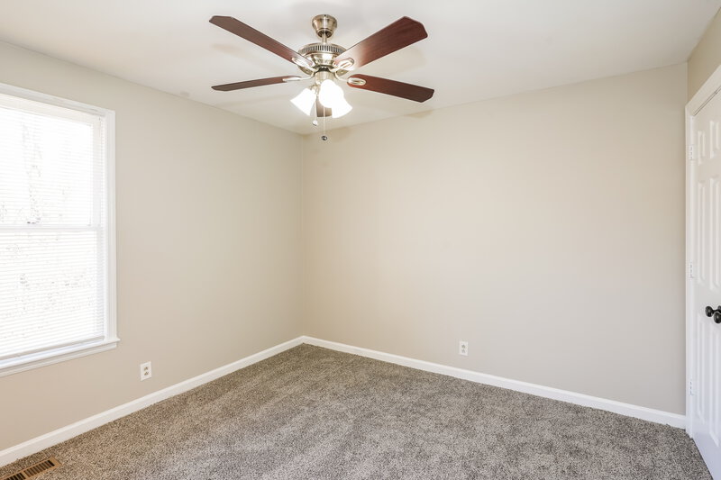 1,895/Mo, 621 Farview Drive Madison, TN 37115 Main Bedroom View
