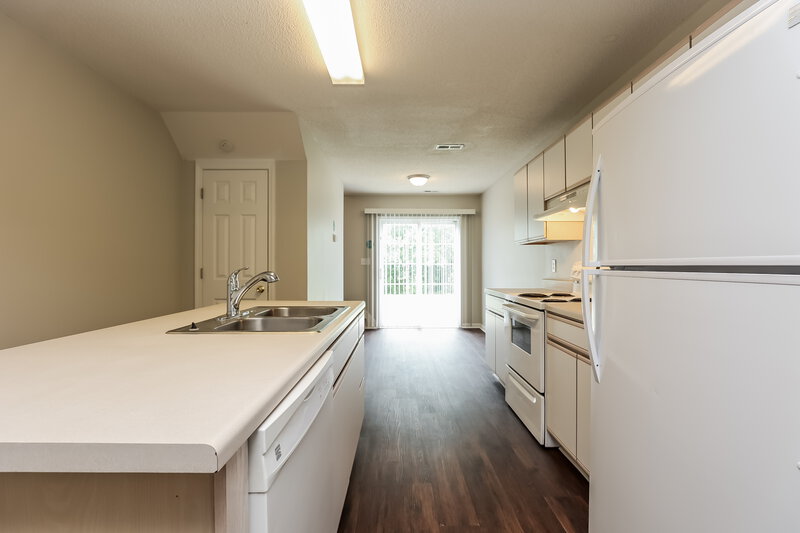 2,740/Mo, 1464 Rochester Drive Murfreesboro, TN 37130 Kitchen View 2