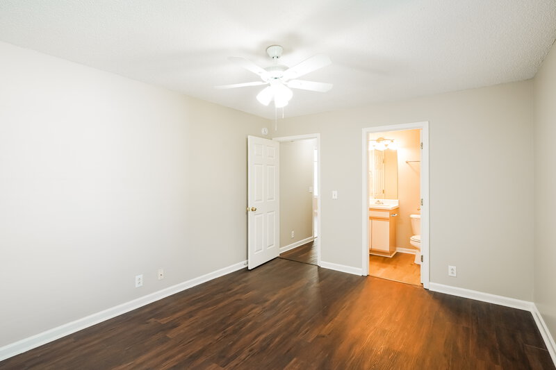 1,815/Mo, 1464 Rochester Drive Murfreesboro, TN 37130 Main Bedroom View 2