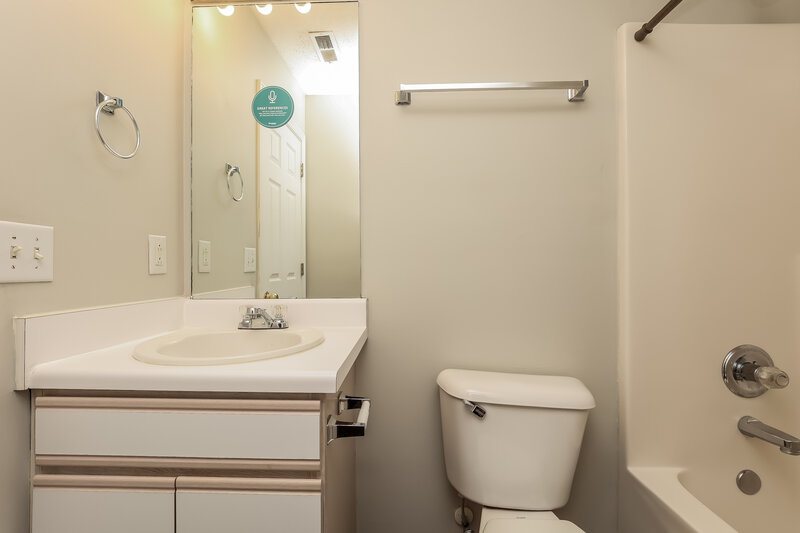 2,740/Mo, 1464 Rochester Drive Murfreesboro, TN 37130 Bathroom View 3