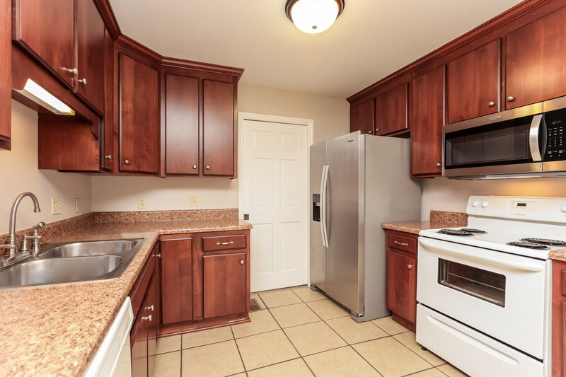 1,960/Mo, 2406 Hillmont Drive Murfreesboro, TN 37129 Kitchen View 2