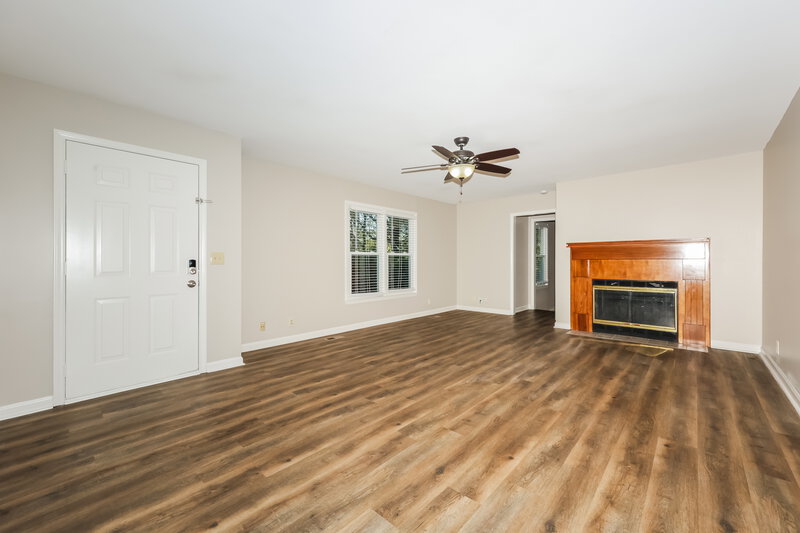 2,045/Mo, 2813 Edward Court Murfreesboro, TN 37129 Living Room View