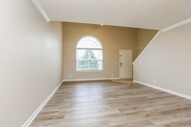 2,065/Mo, 4860 Nina Marie Avenue Murfreesboro, TN 37129 Living Room View 2