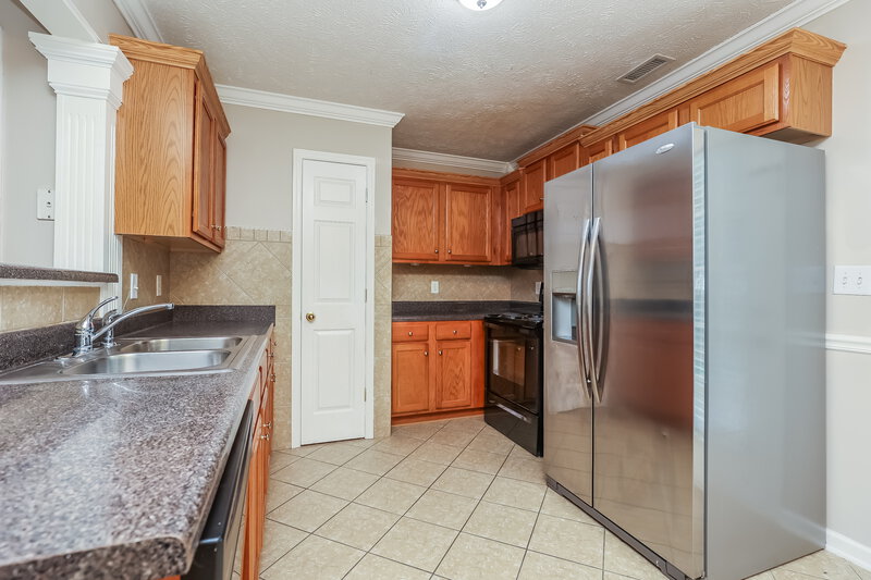 2,065/Mo, 4860 Nina Marie Avenue Murfreesboro, TN 37129 Kitchen View