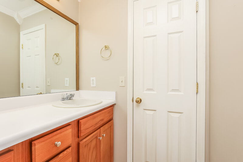 2,065/Mo, 4860 Nina Marie Avenue Murfreesboro, TN 37129 Main Bathroom View