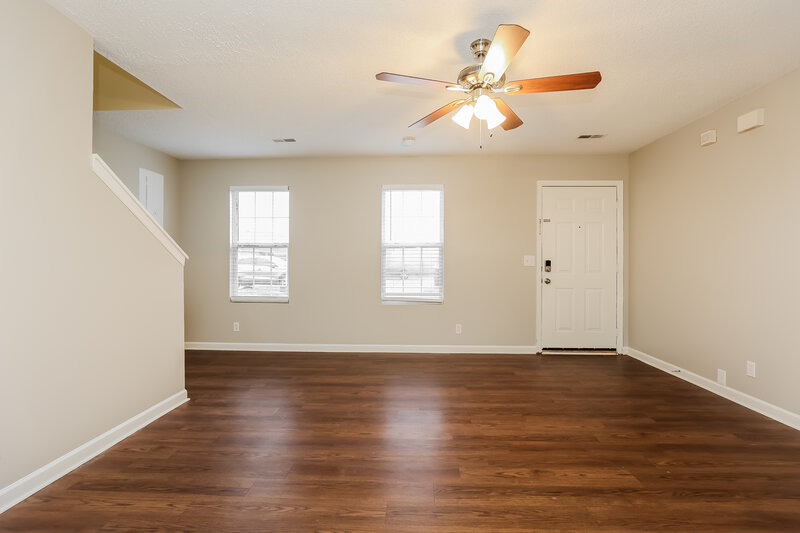 1,595/Mo, 917 Crystal Bear Trail Murfreesboro, TN 37128 Living Room View