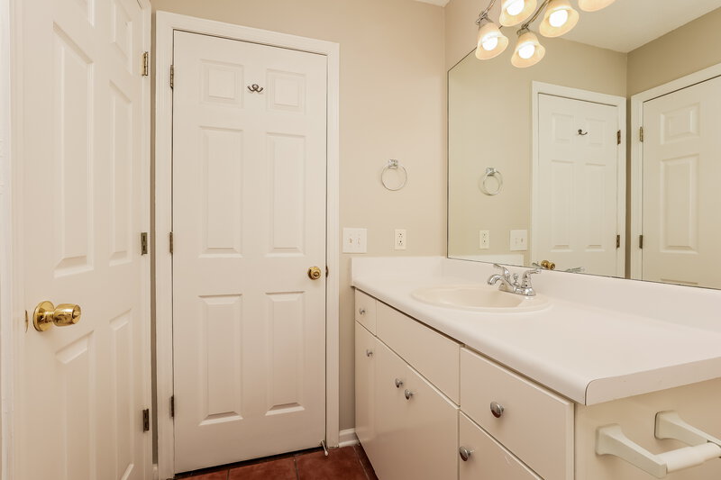 1,595/Mo, 917 Crystal Bear Trail Murfreesboro, TN 37128 Bathroom View