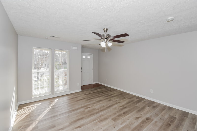 3,480/Mo, 2352 Hockett Drive Nashville, TN 37218 Living Room View 2