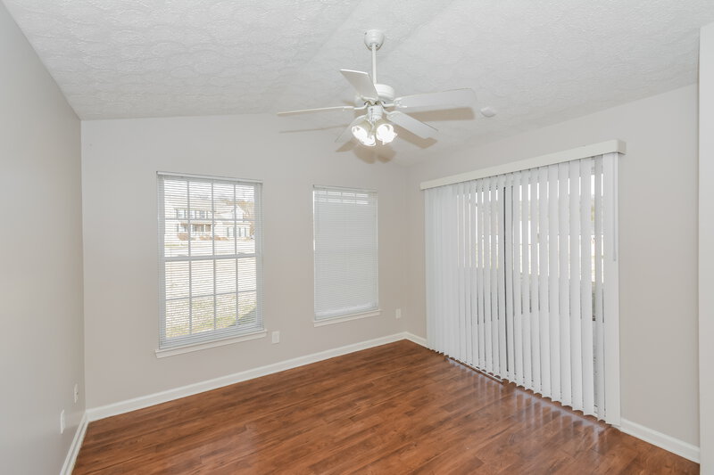 3,480/Mo, 2352 Hockett Drive Nashville, TN 37218 Sitting Room View