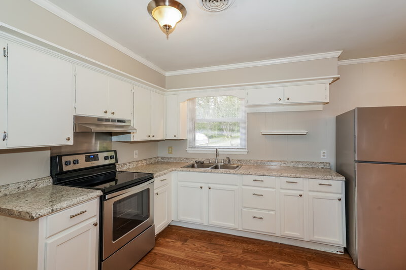 1,775/Mo, 4131 Farmview Drive Nashville, TN 37218 Kitchen View 2
