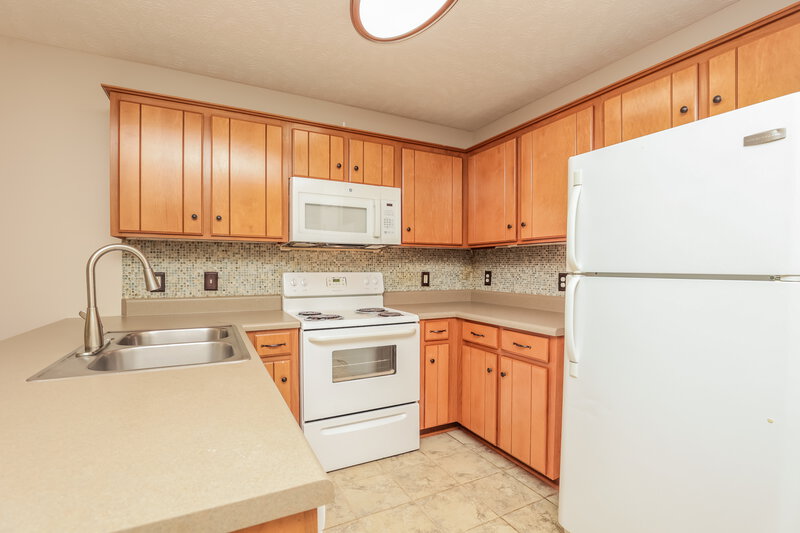 0/Mo, 713 Clear Circle Smyrna, TN 37167 Kitchen View