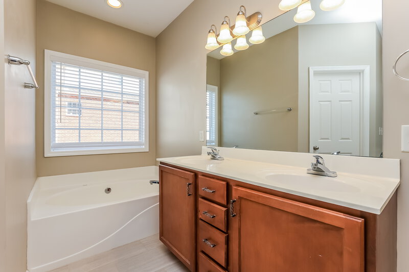 2,985/Mo, 3002 Carpenters Pass Spring Hill, TN 37174 Main Bathroom View
