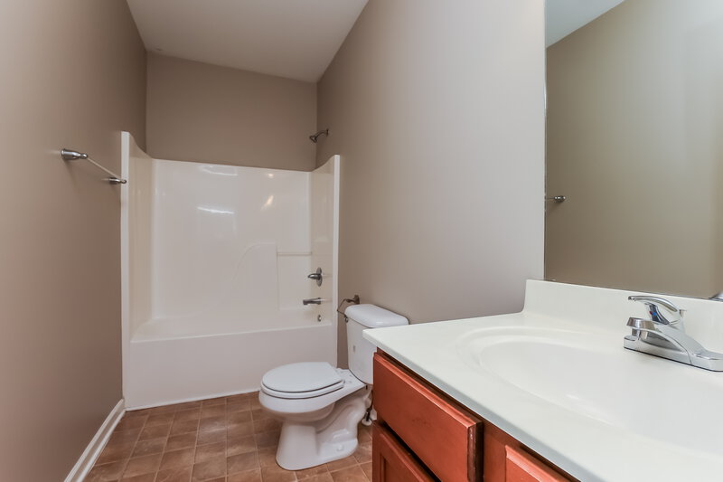 2,985/Mo, 3002 Carpenters Pass Spring Hill, TN 37174 Bathroom View 2