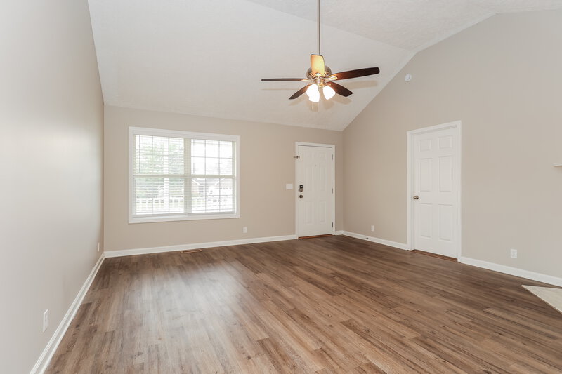 1,970/Mo, 519 Joe B Jackson Pkwy Murfreesboro, TN 37127 Living Room View 2