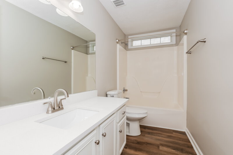 1,970/Mo, 519 Joe B Jackson Pkwy Murfreesboro, TN 37127 Bathroom View