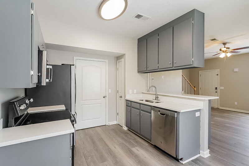 2,200/Mo, 2701 Pepperdine Dr Murfreesboro, TN 37128 Kitchen View